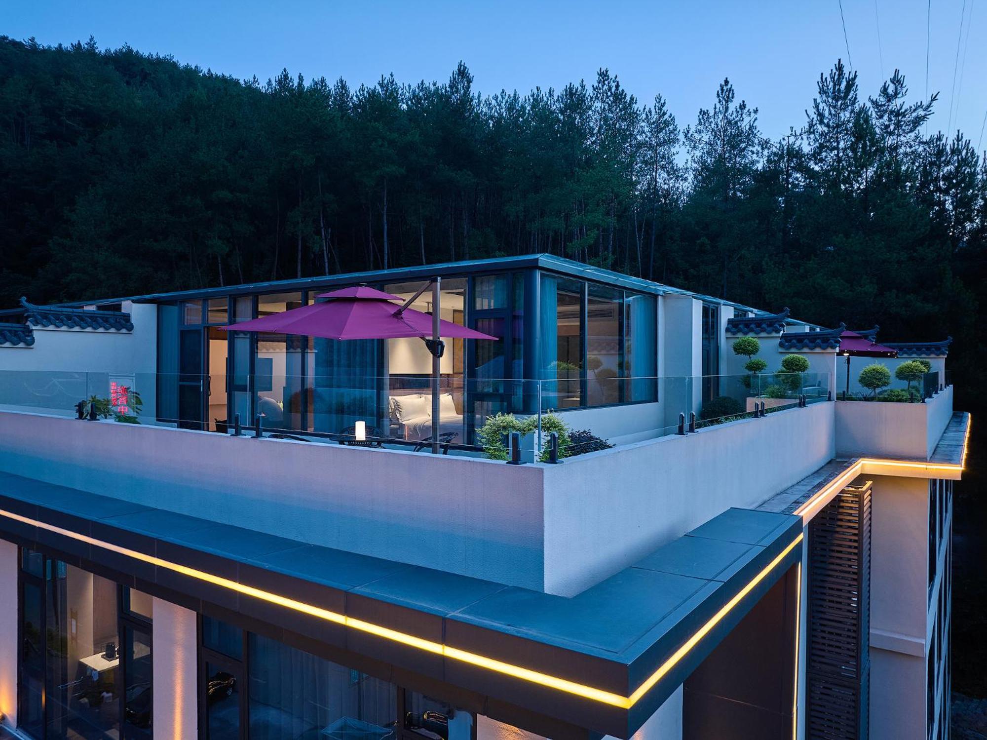 Zhangjiajie Utopia Hotel--Free One Way Pick Up Service Over 2 Nights Extérieur photo