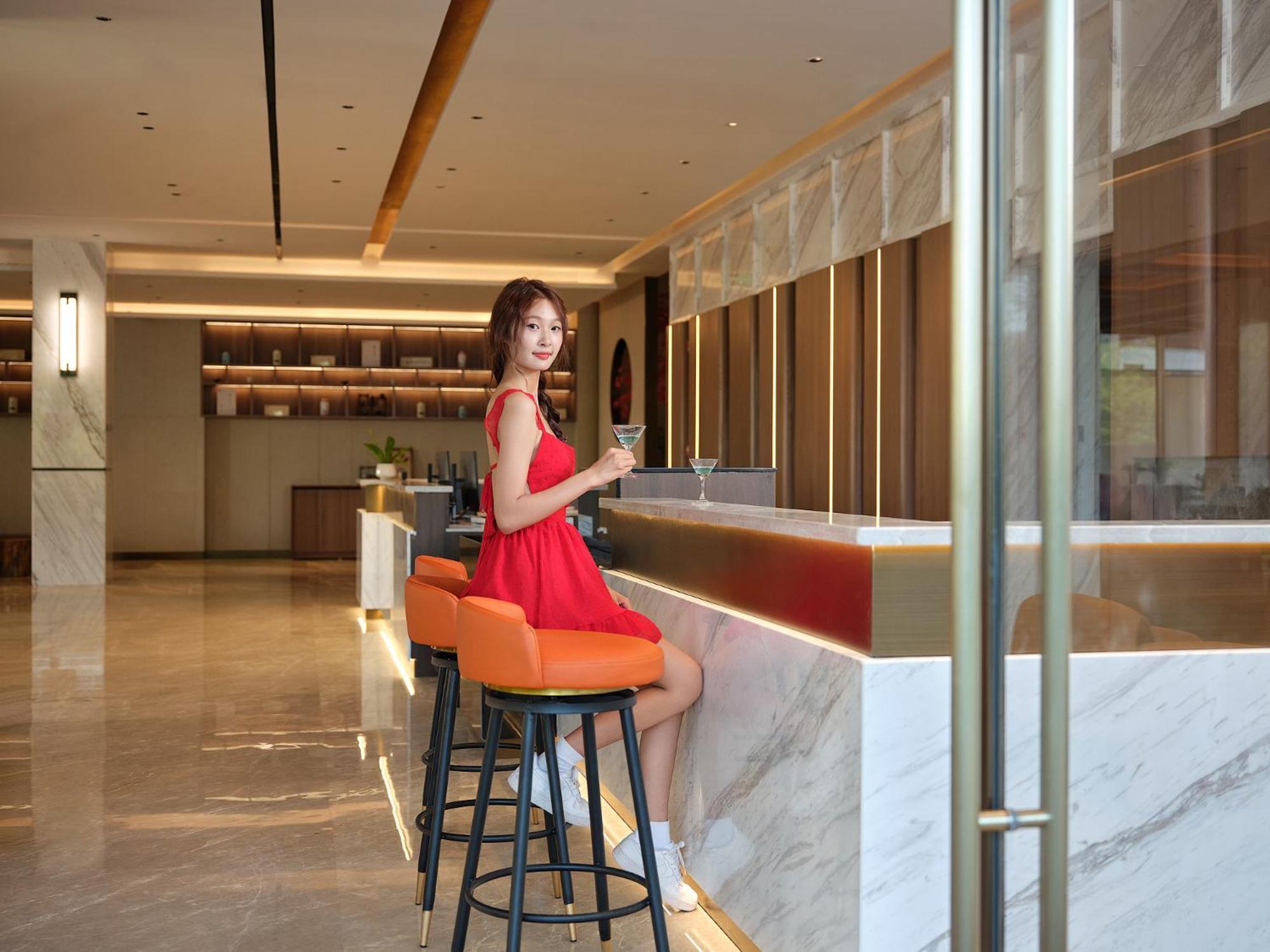 Zhangjiajie Utopia Hotel--Free One Way Pick Up Service Over 2 Nights Extérieur photo