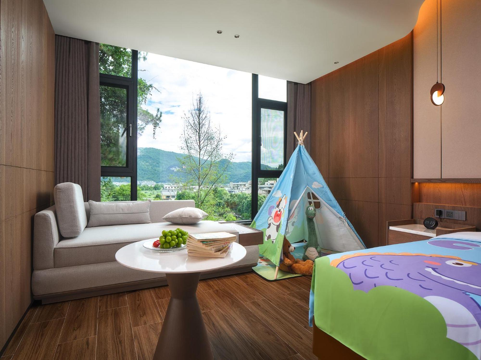 Zhangjiajie Utopia Hotel--Free One Way Pick Up Service Over 2 Nights Extérieur photo