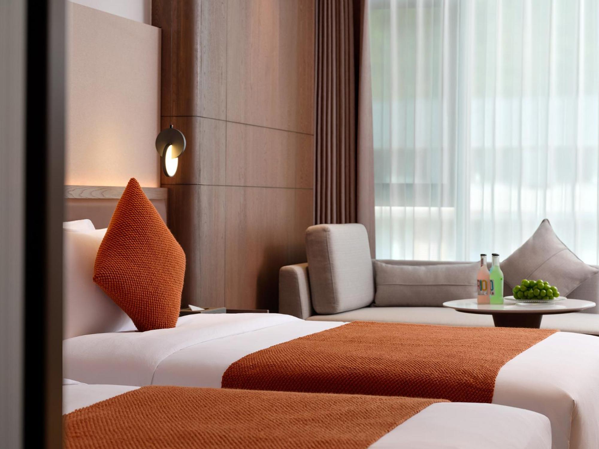 Zhangjiajie Utopia Hotel--Free One Way Pick Up Service Over 2 Nights Extérieur photo